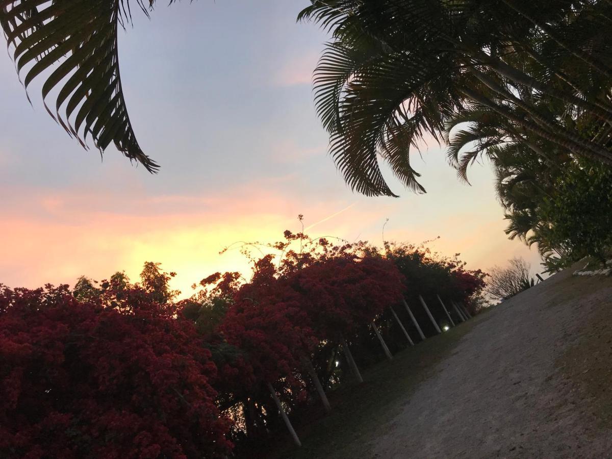 Pousada Halliny Do Rosa Praia do Rosa Ngoại thất bức ảnh